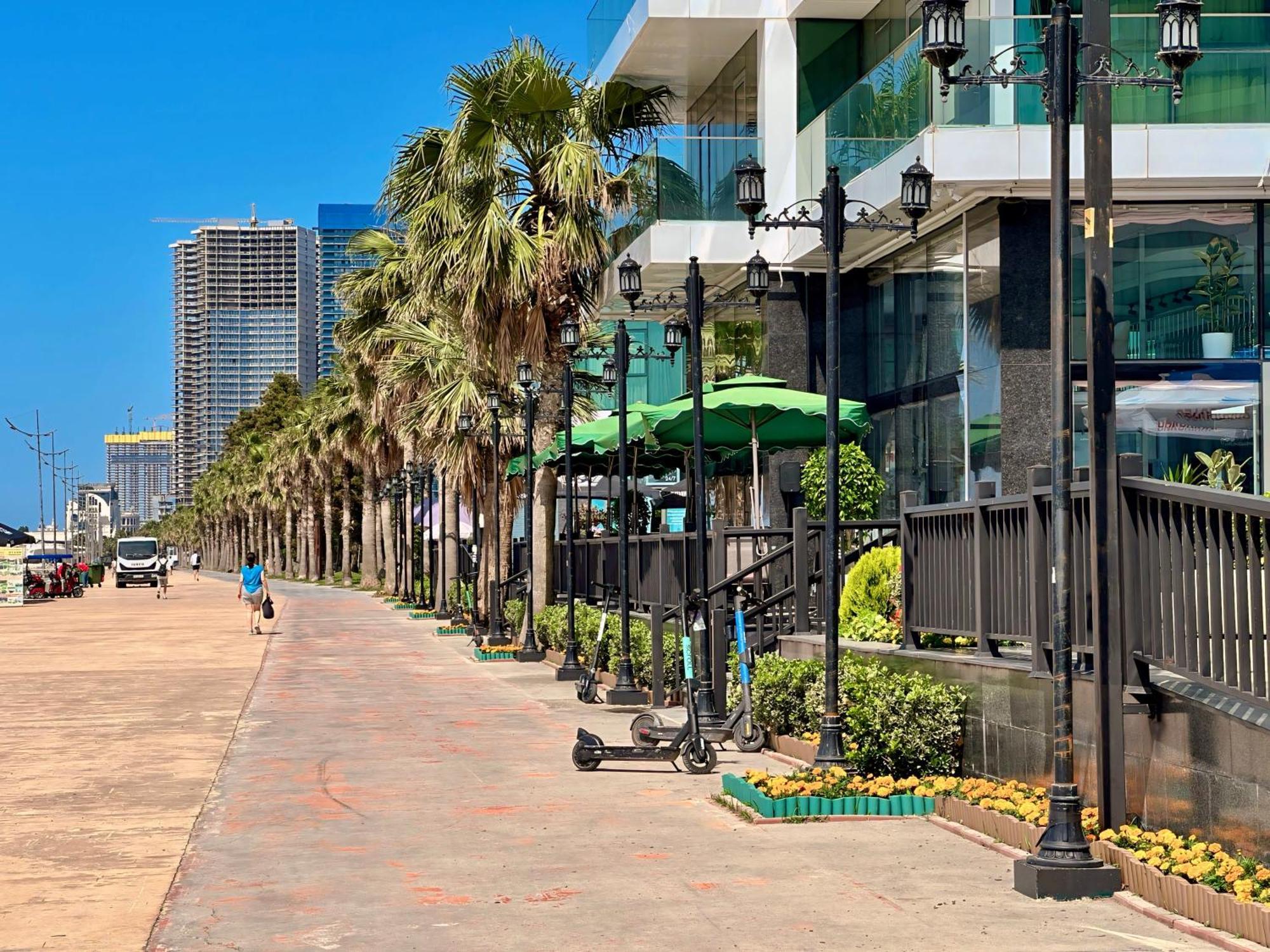 Batumi Boulevard Resort Luaran gambar
